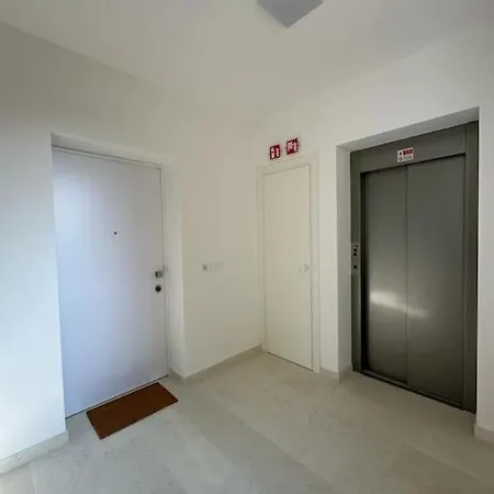 A Due Passi Dal Mare-cube Palace Τζεσόλο Λίντο